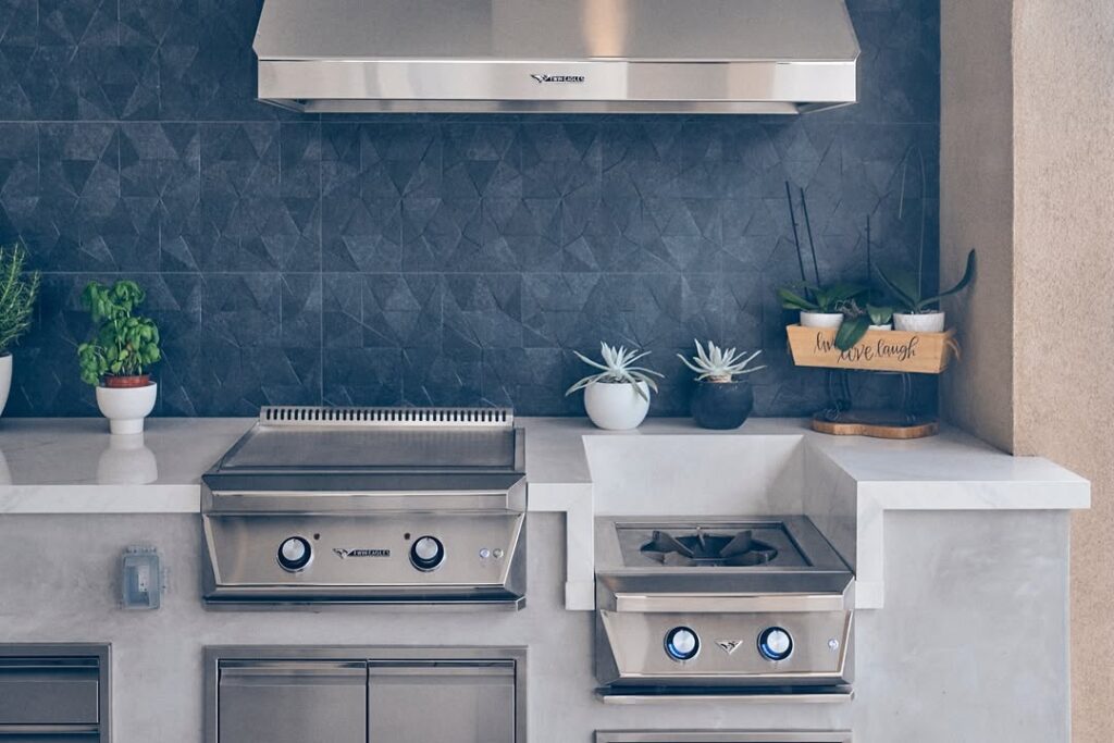 Delta Heat 32 Inch Natural Gas Grill