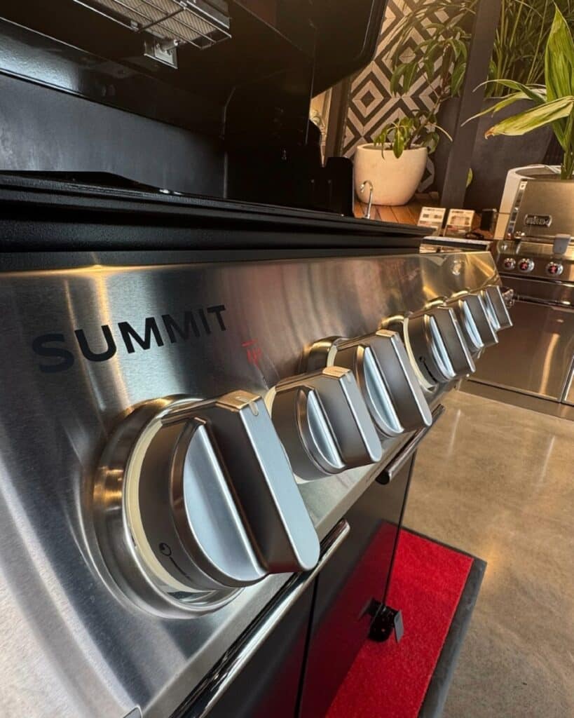 Char-Broil Performance 650 Review: Underrated Gas Grill 3 Weber Summit S 470