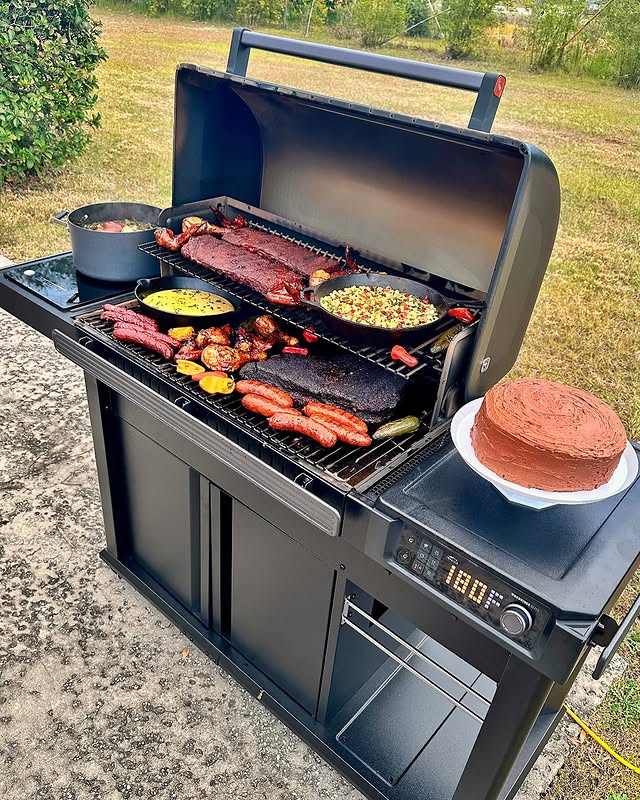 Members Mark Grill Review: Putting The Flames To The Test 3 Char Broil Performance 5 Burner Gas Grill