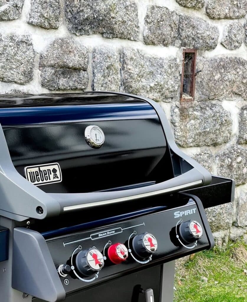 Weber Spirit E-330