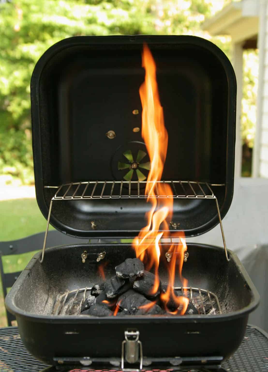 How Long Does a Charcoal Grill Stay Hot Enough for Cooking?