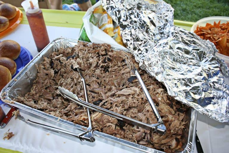 How to Keep Pulled Pork Warm and Moist Before Serving