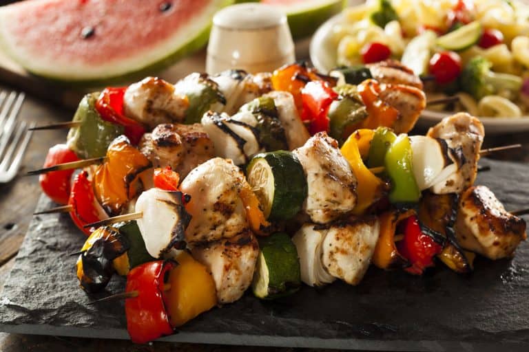 How to Cook Shish Kabobs on a Gas Grill