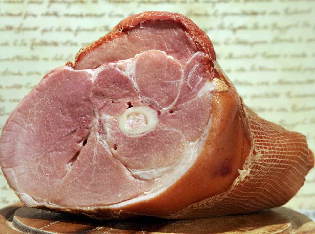 pork ham on carving board