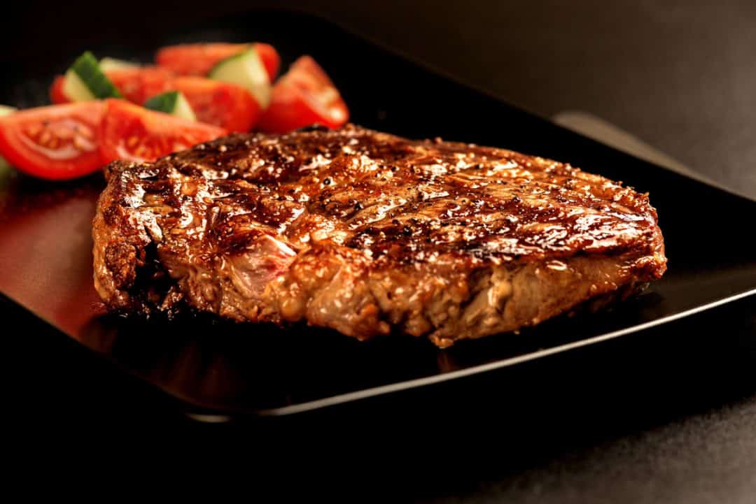 How To Keep Steak Warm Before Serving, And Other Tips