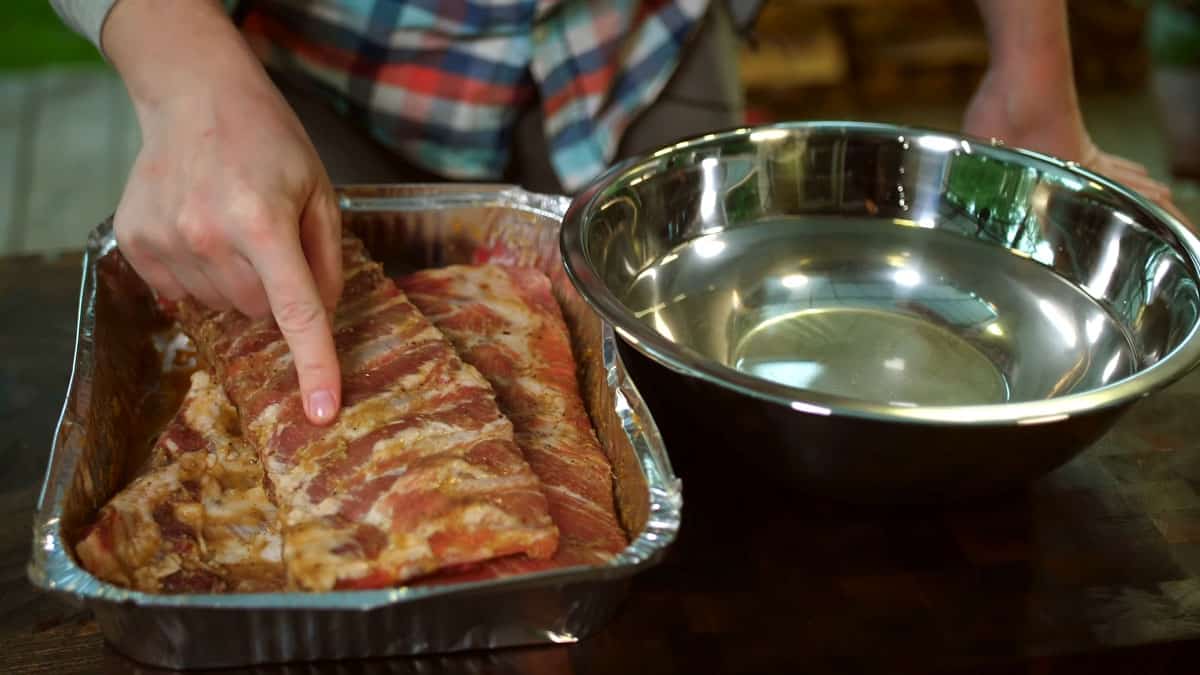 Soaking Ribs in Vinegar Why and How? The Ultimate Guide