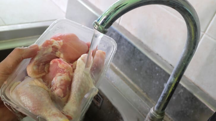How Long Does it Take To Defrost Chicken in the Fridge? - BBQ Host