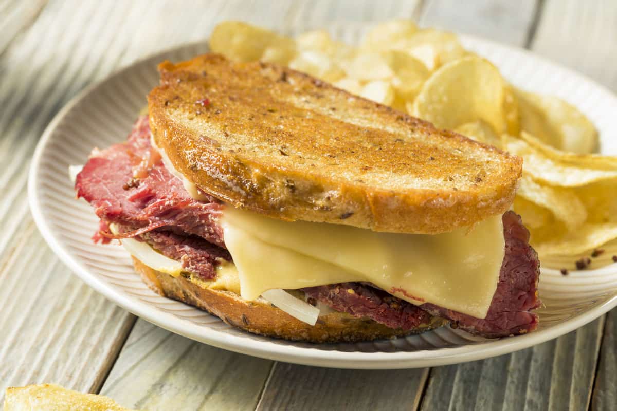 how-much-corned-beef-per-person-should-you-be-serving