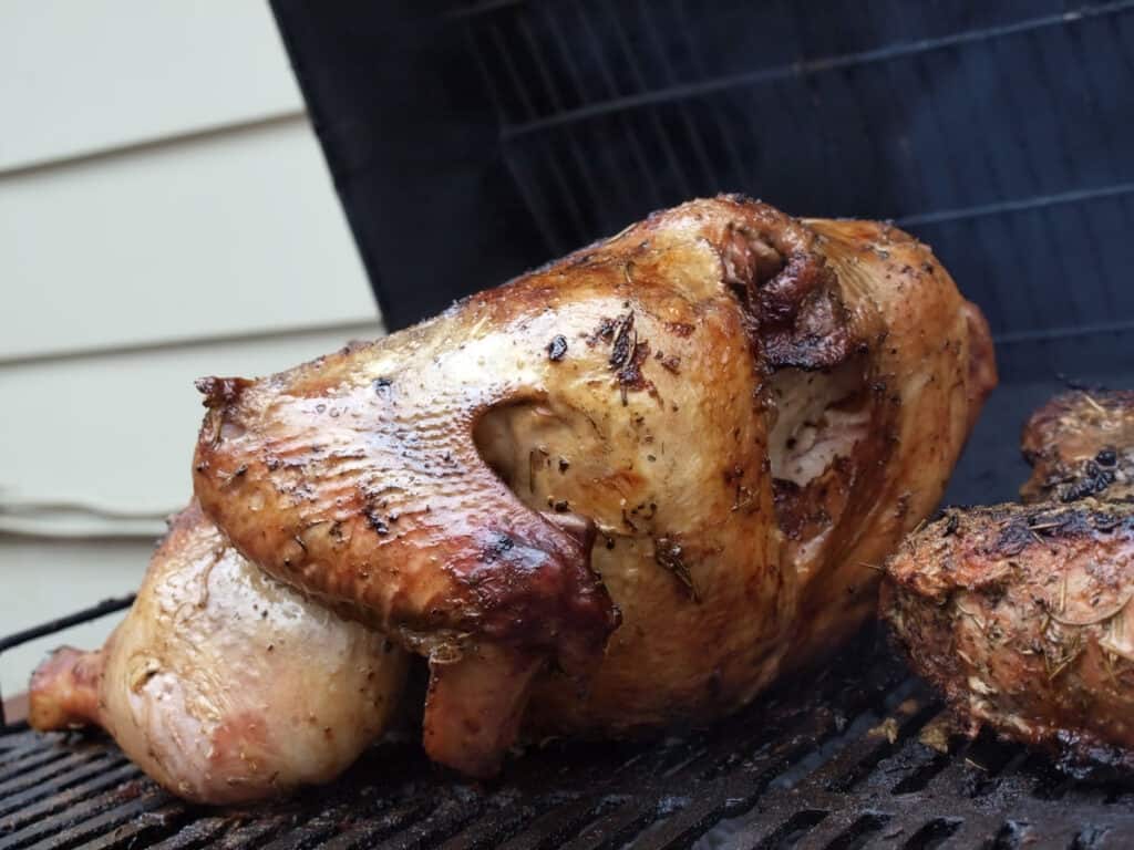 can you leave a turkey uncovered in the fridge