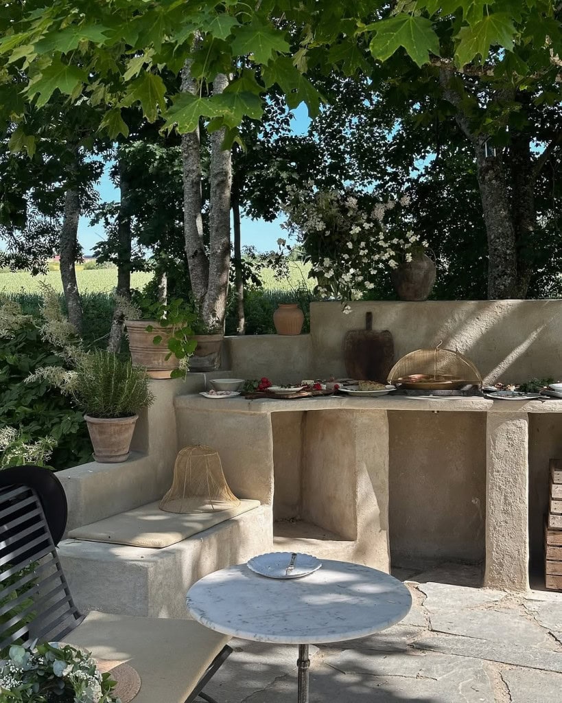 10+ Budget-Friendly DIY Projects For Your Outdoor Kitchen