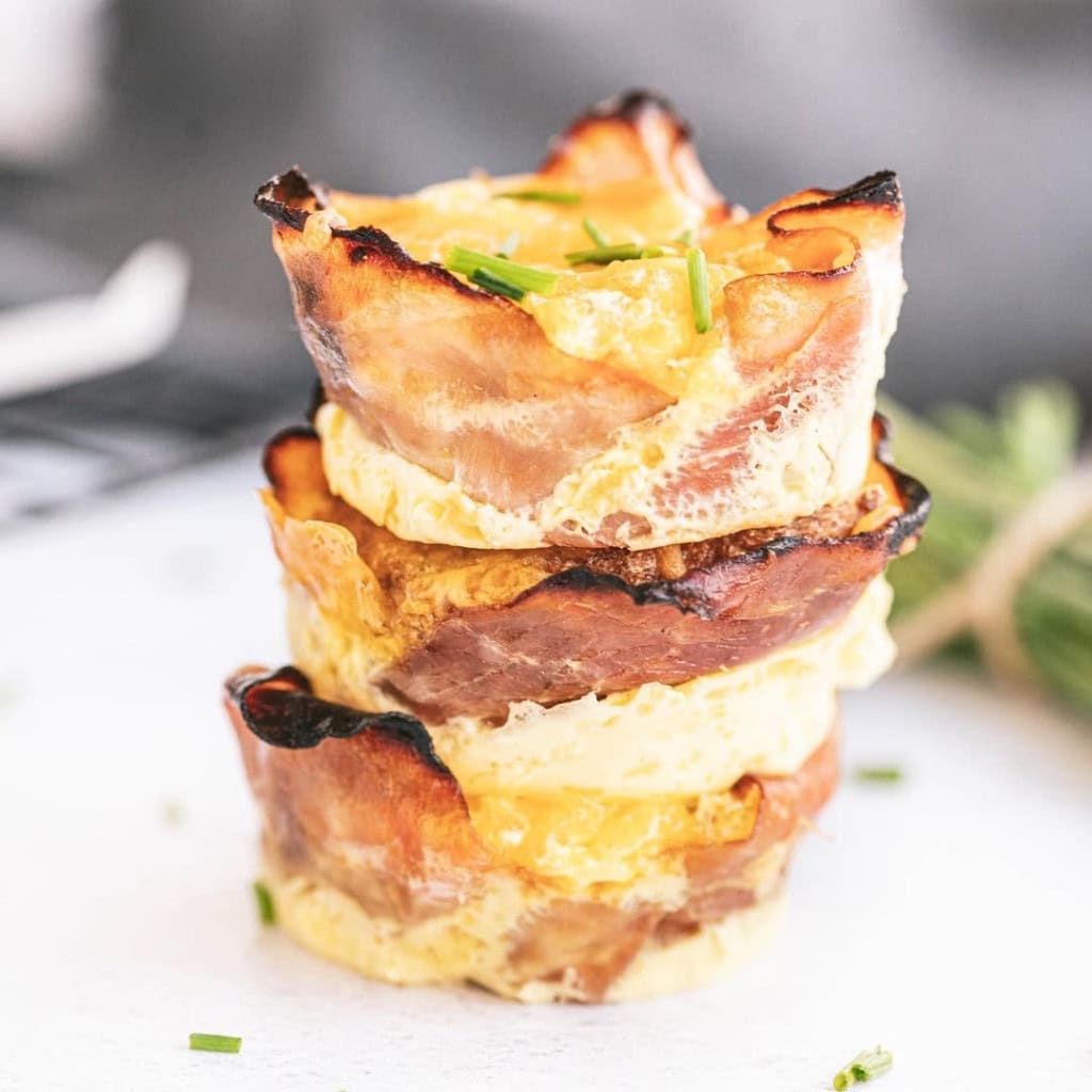 Ham and egg breakfast cups.