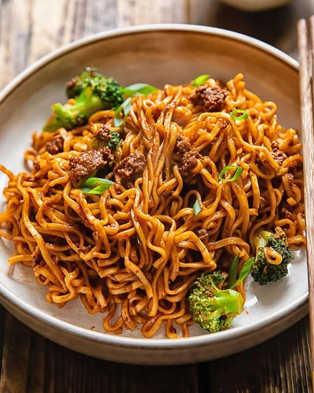 One-Pan Wonders: 12 Dinner Ideas With Hamburger Meat 12 Asian Beef And Noodles Skillet