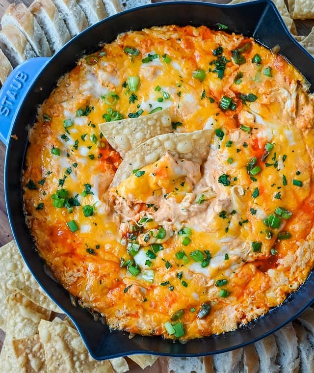 buffalo-chicken-dip-fall-twist