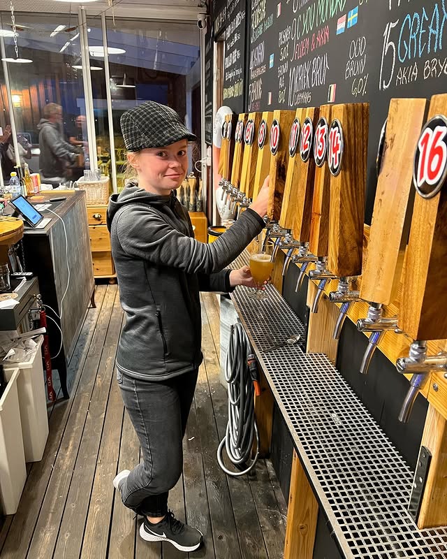 Craft Beer Tasting Station For Curious Crowds