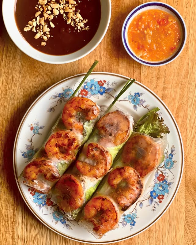 Gỏi Cuốn Vietnamese Salad Or Spring Rolls With Peanut Sauce