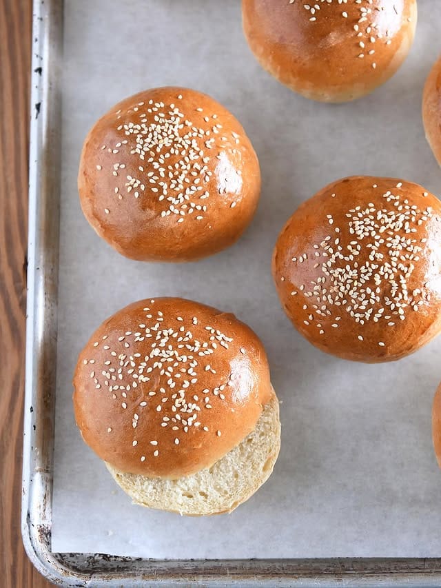 hamburger buns