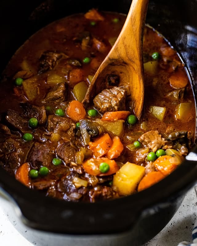 Set It And Forget It: 7 Crockpot Meat Recipes That Deliver 3 Palatable Slow Cooker Beef Stew