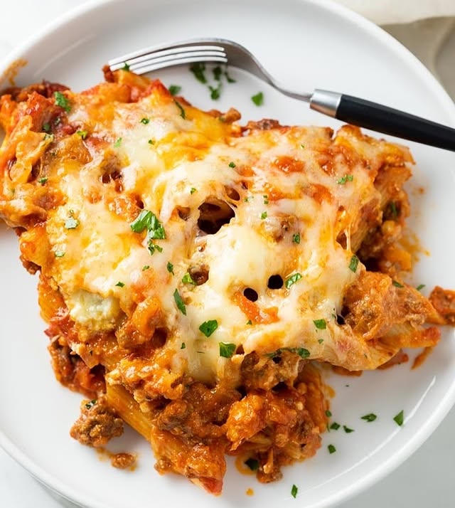 Beefy Mac And Cheese Bake