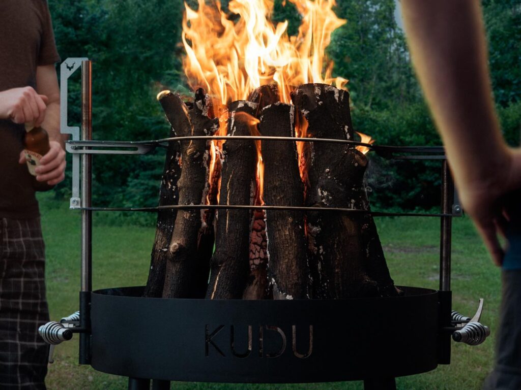 Sizzle By The Shore: How To Throw A Beach Bbq Party Everyone Will Love 6 Best Wood Fuel For Beach Bbq