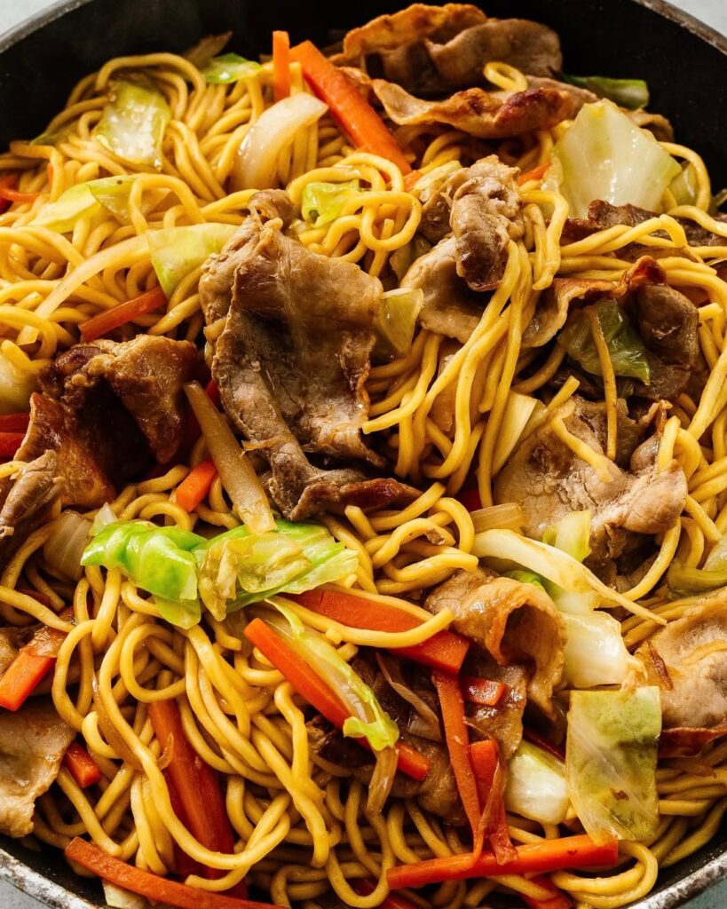 15 Best Noodle Recipes With Chicken, Beef, Or Pork And Veggies 4 Pork And Veggie Yakisoba