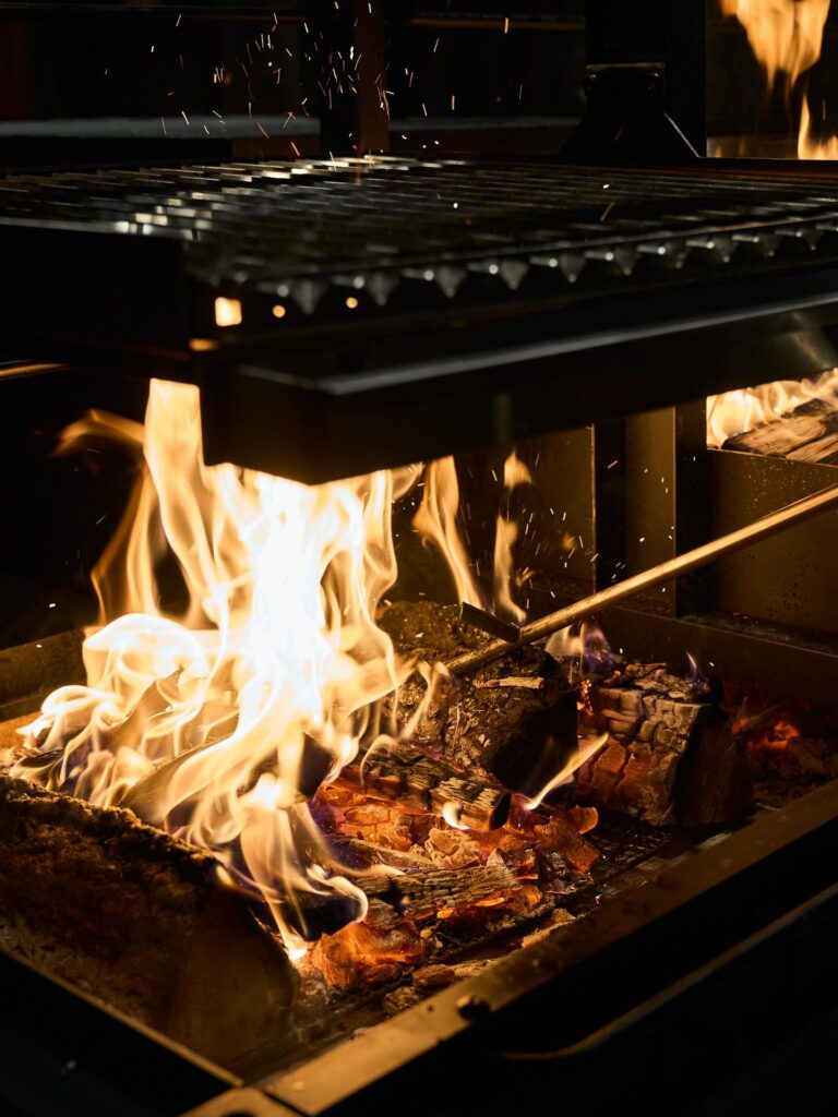 The Expert’s Guide To Bbq Wood: Smoke Profiles, Pairings &Amp; Tips 10 Post Oak Burning Bright And Hot For Bbq