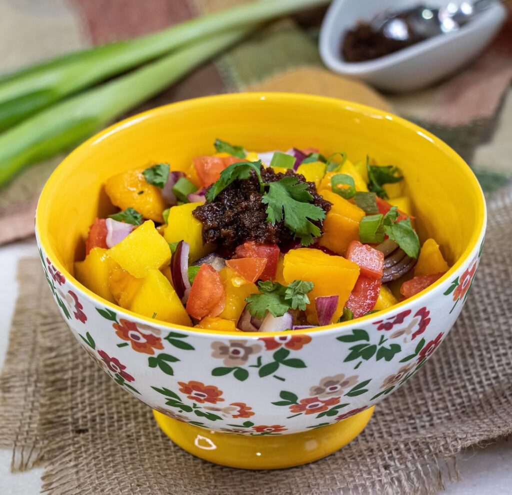What To Serve With Pork Liempo: 12 Delicious Pairings 11 Mango Ensalada Mango Salad Side Dish