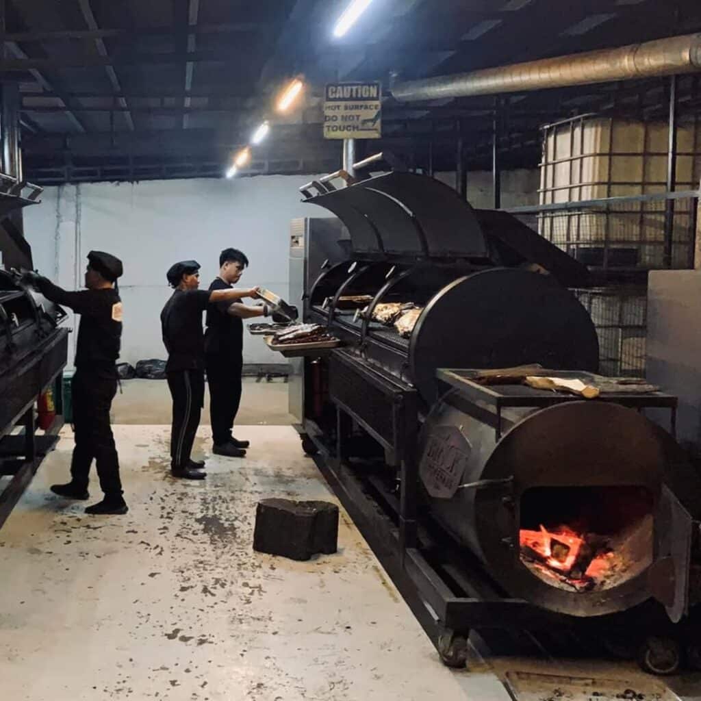 Seasonal &Amp; Holiday Bbqs Outside Summer – Rainy Season / Monsoon / Tropical Climates 4 Essential Equipment For Rainy Season Bbq