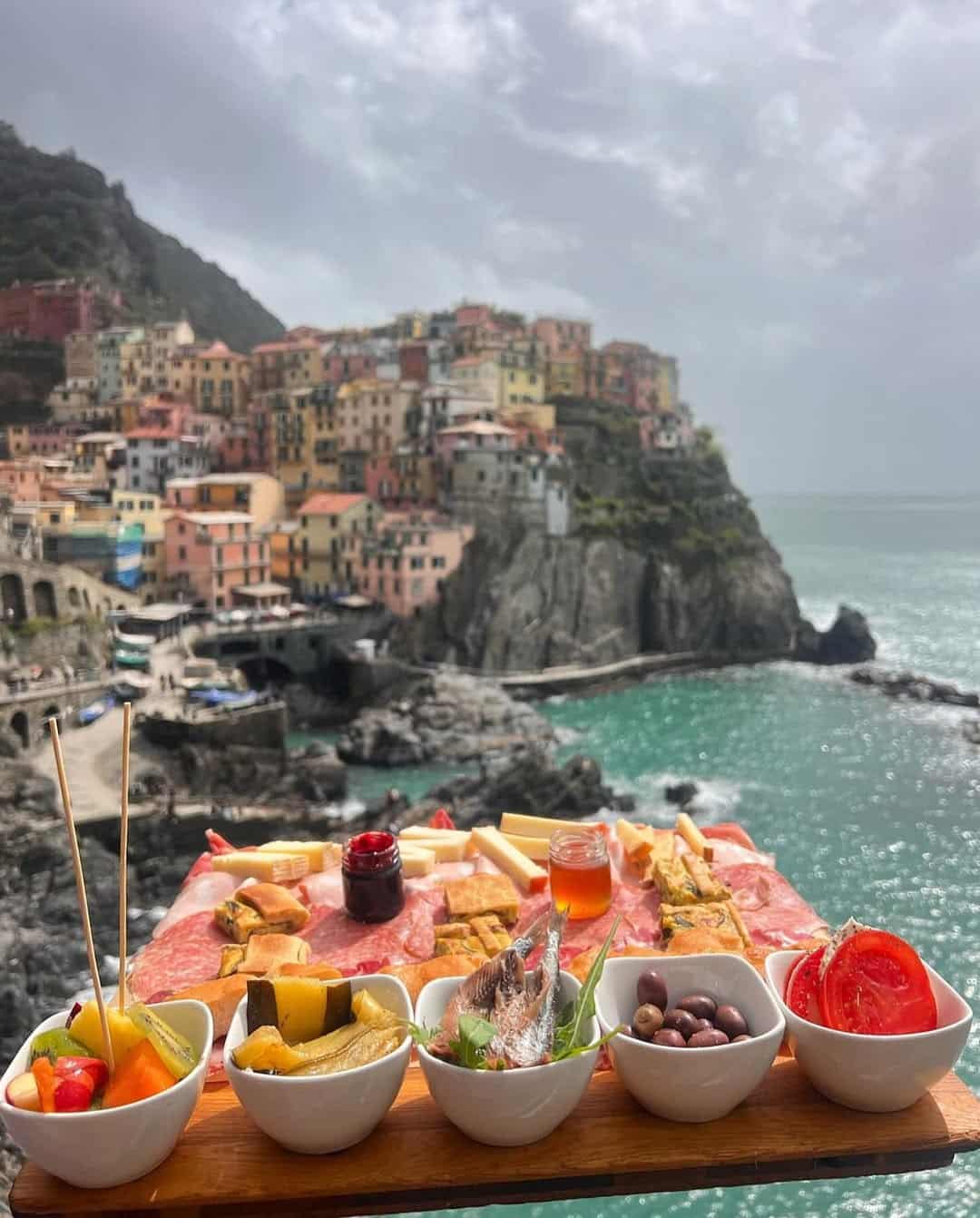 mediterranean diet served by the sea