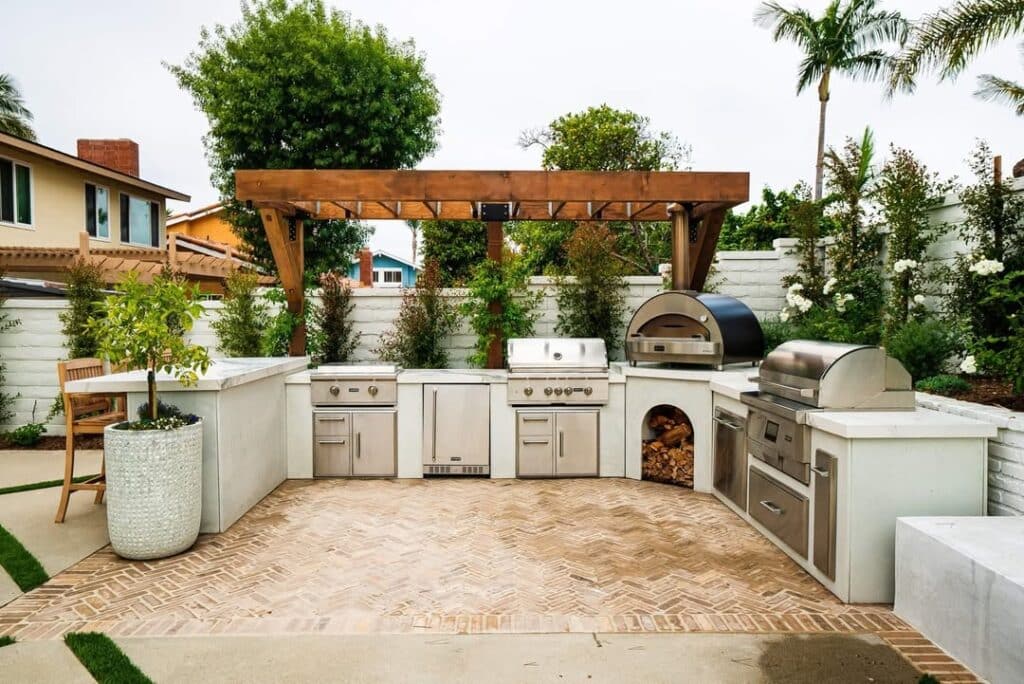 18 Best Tips For A Successful Tropical-Climate Outdoor Kitchen Design 10 Easy To Clean And Maintain Outdoor Kitchen Design