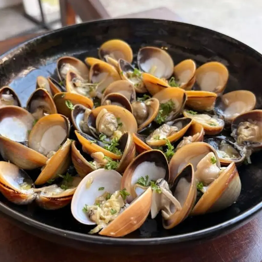 Korean Bbq Clams With Garlic Butter