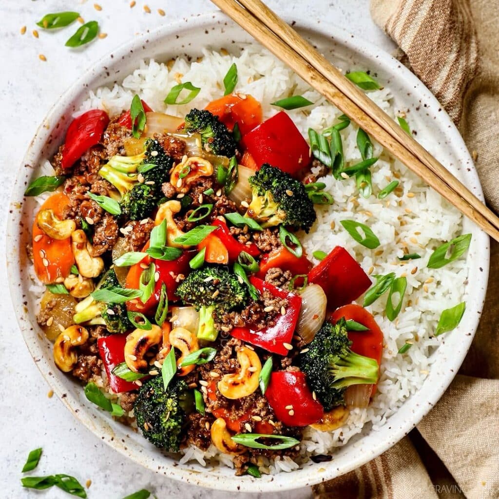 8 Best 20-Minute Healthy Dinner Recipes 3 Turkey And Spinach Stir-Fry