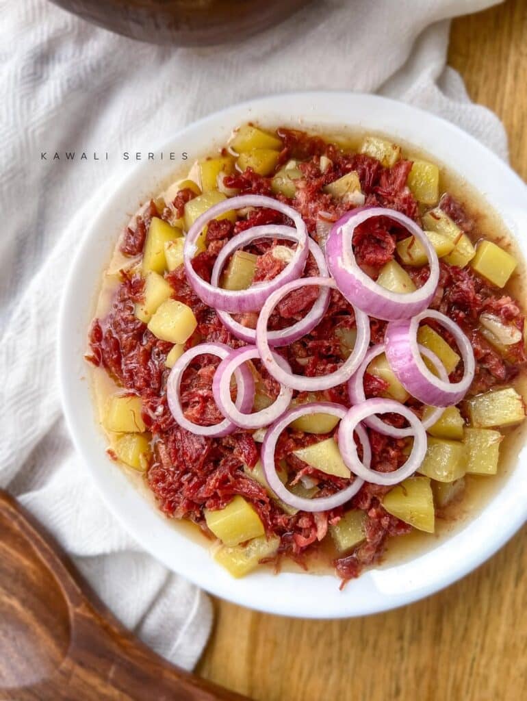 The Ultimate Guide To Corned Beef And Cabbage (History, Tips &Amp; Recipe) 5 Corned Beef With Chopped Onions And Potatoes