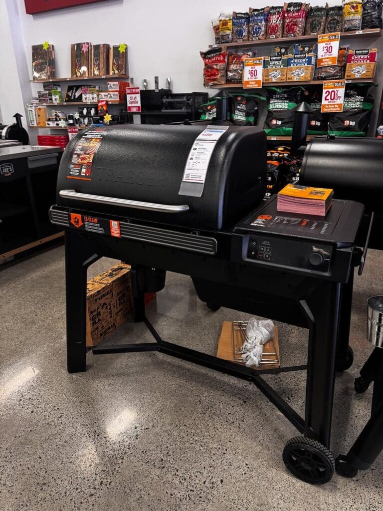 Traeger Woodridge Pro Pellet Smoker