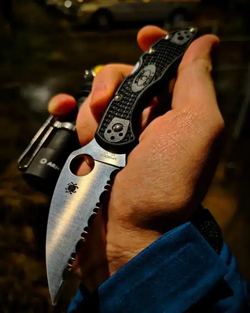 Top 15 Everyday Carry (Edc) Knives For Practical Use 7 Spyderco Delica 4