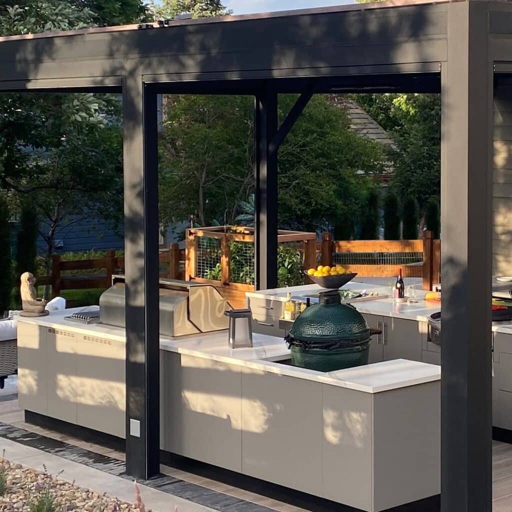 Year-Round Use Outdoor Kitchen