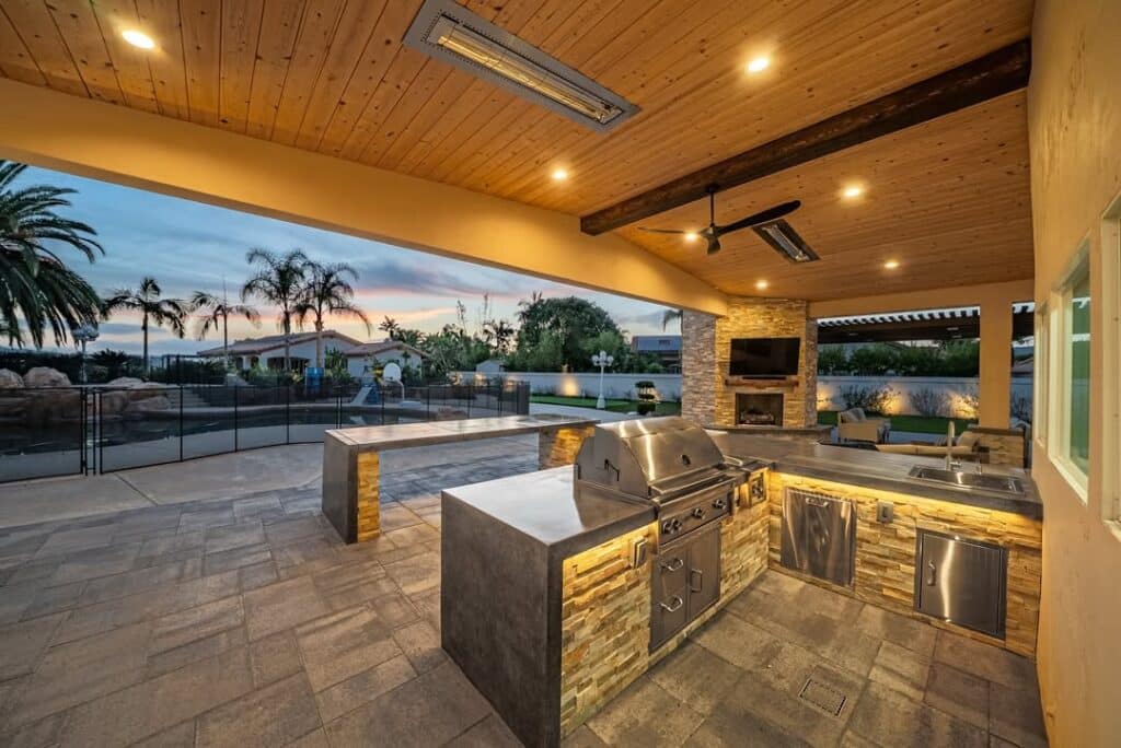 Covered Outdoor Kitchens