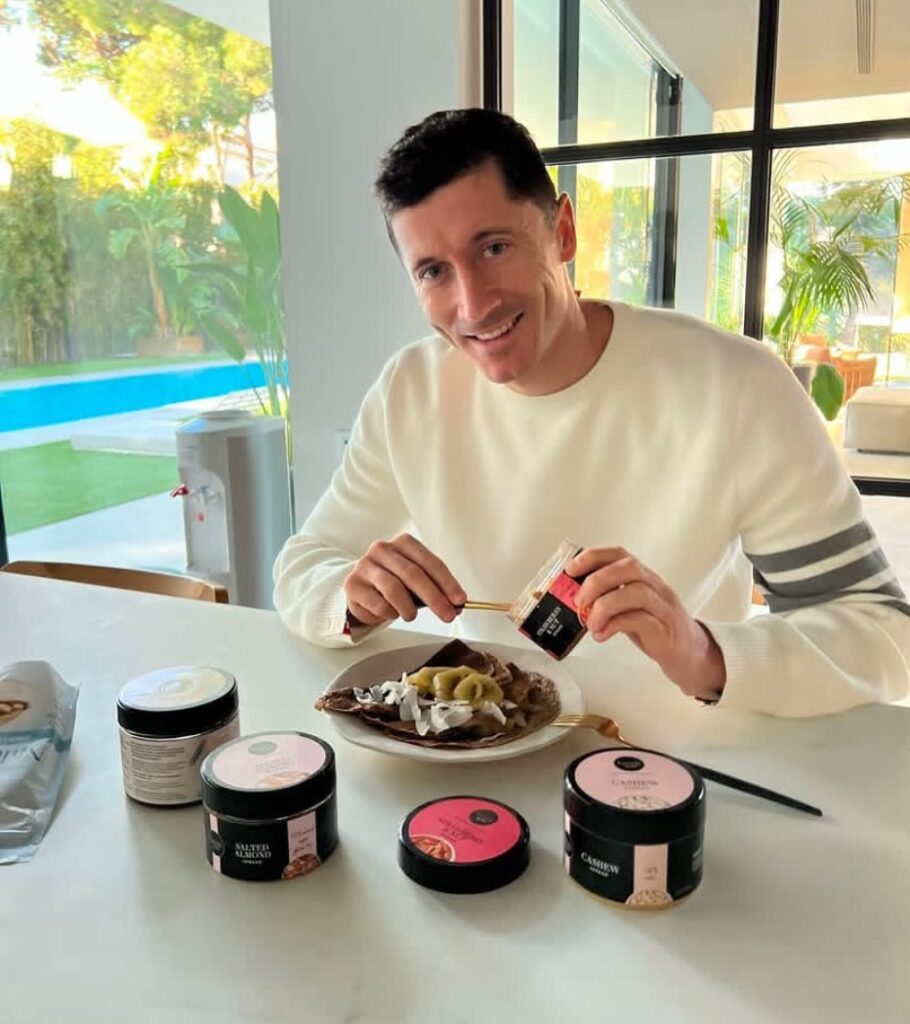 Robert Lewandowski Eating Breakfast 