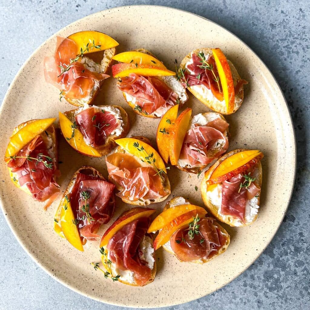 Grilled Peach And Prosciutto Crostini