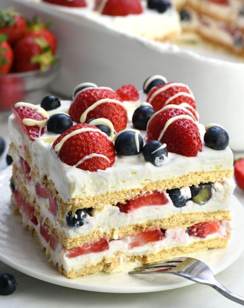 14 Gooey, Fruity, &Amp; Frozen: Epic Cookout Desserts To Try This Weekend 6 No-Bake Berry Icebox Cake