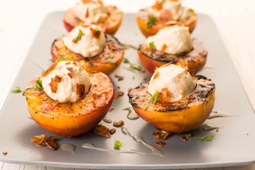 Old-Fashioned Smoked Peach Crisp