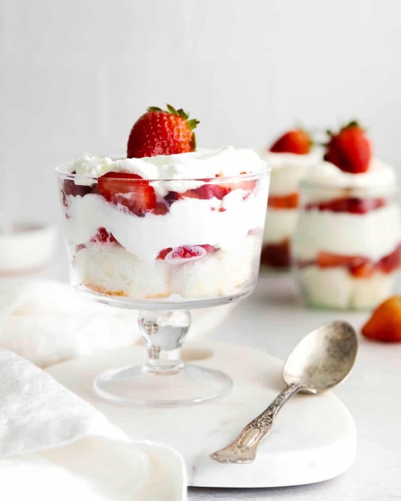 14 Gooey, Fruity, &Amp; Frozen: Epic Cookout Desserts To Try This Weekend 3 Strawberry Shortcake Trifle
