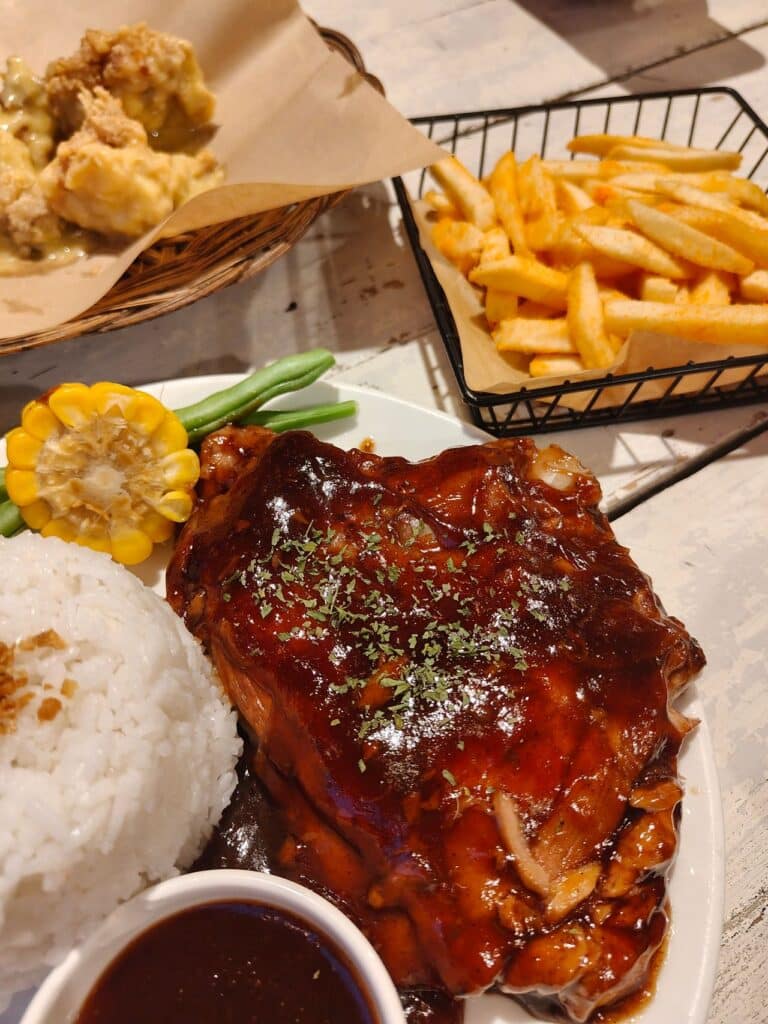 The Ultimate July 4Th Showstopper: Slow-Cooker Burnt Honey Bbq Chicken 2 Honey Bbq Chicken Served With Sides And Sauces