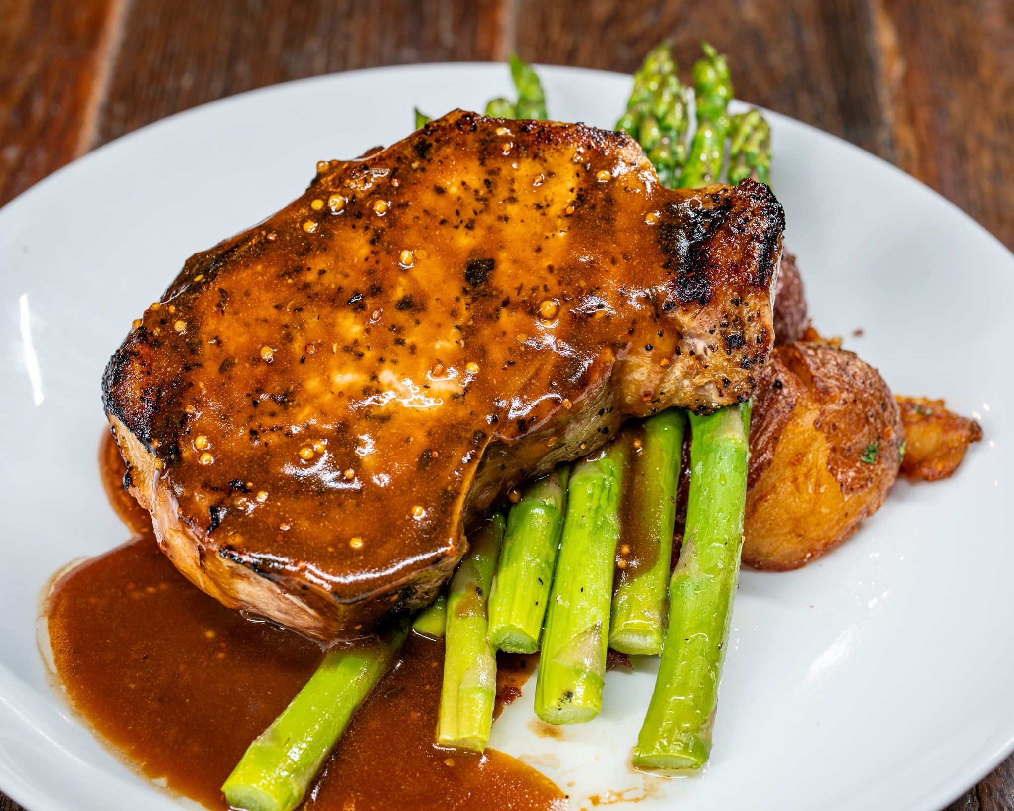 juicy mustard-glazed pork chops