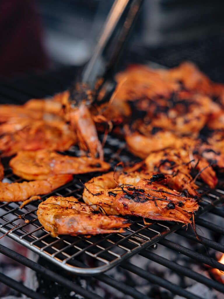 The Real Difference Between Grilling, Smoking, And Barbecuing 2 Low And Slow Barbecuing