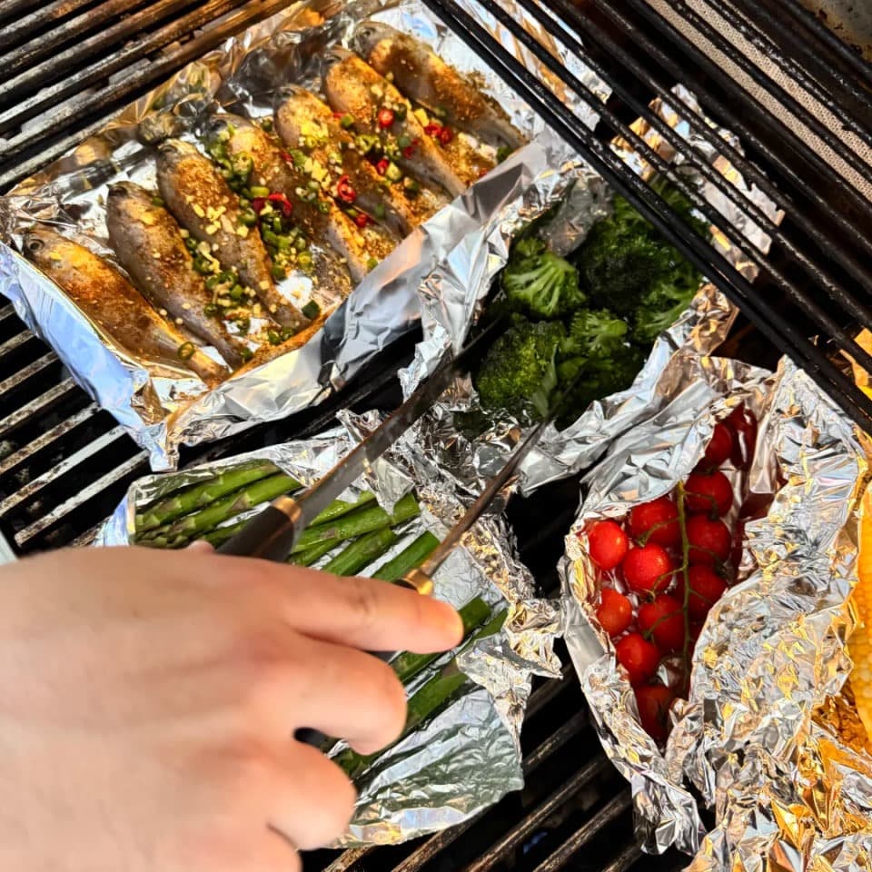 Grilling With Tin Foil Meat And Veggies